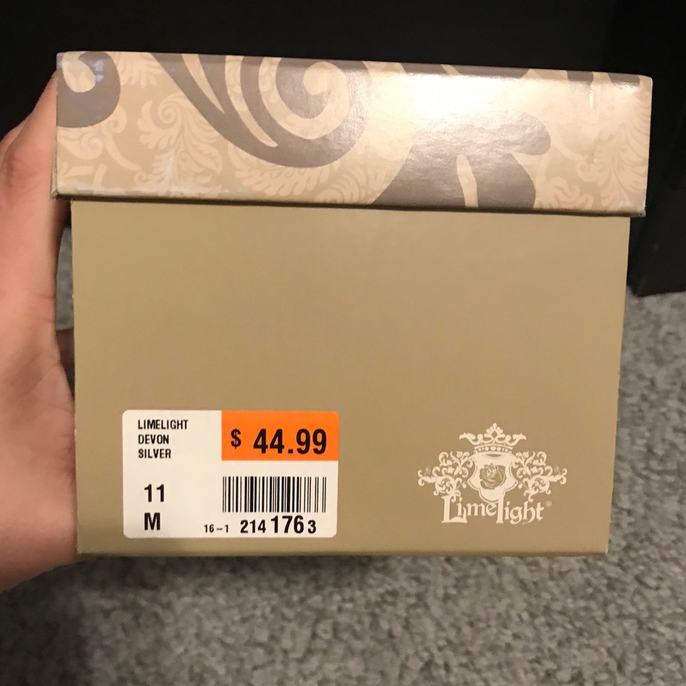 Sandals - Picture 3 of 3